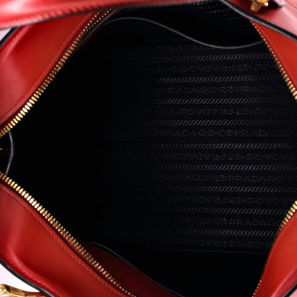 Esplanade Tote Saffiano with City Calf Medium - Deep Luxury