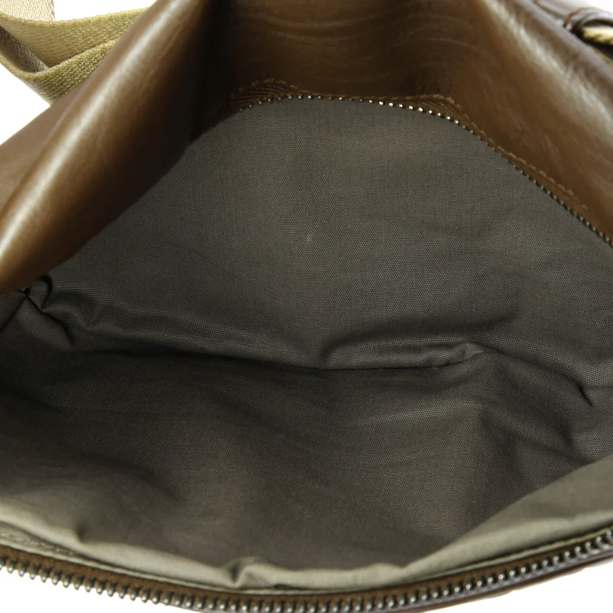 Light Waist Bag Intrecciato Leather - Deep Luxury