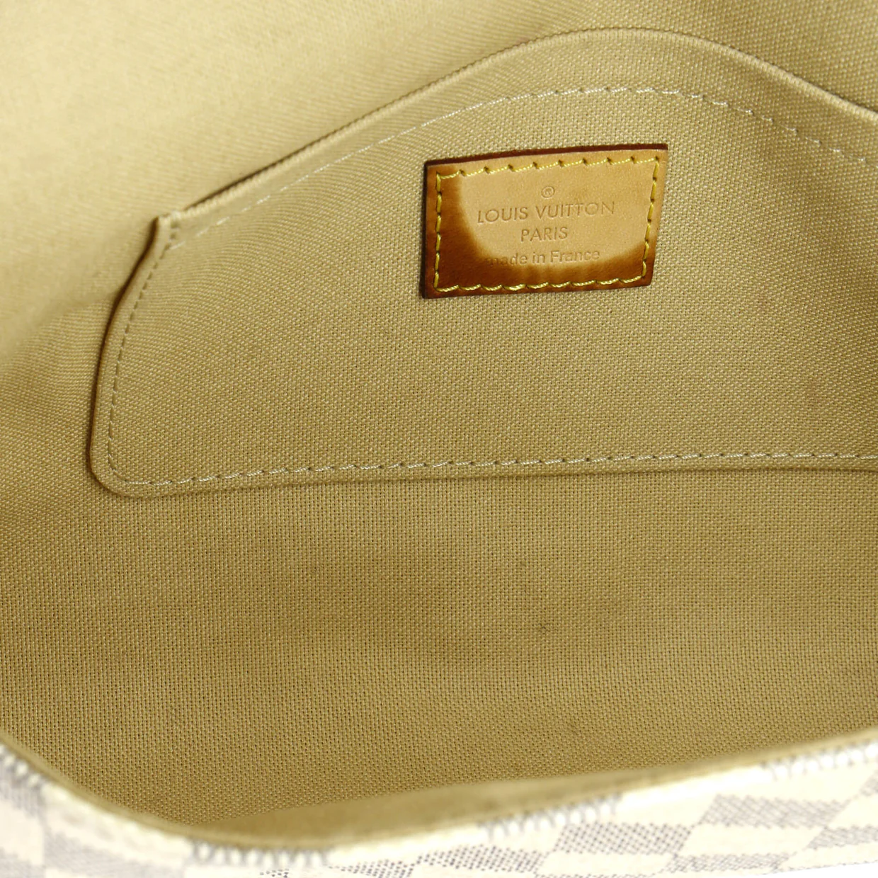 Favorite Handbag Damier MM - Deep Luxury