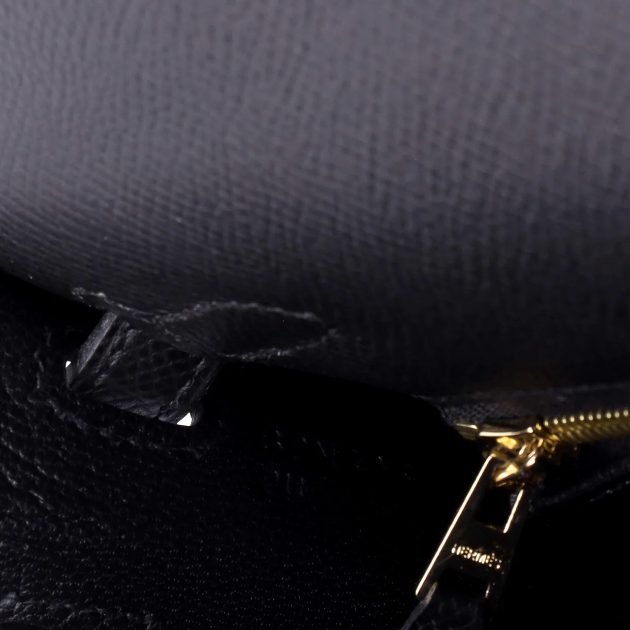Kelly Handbag Noir Epsom with Gold Hardware 25 - Deep Luxury