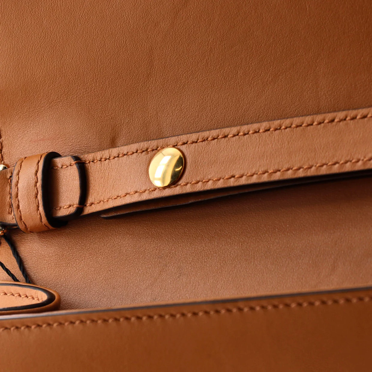 Zumi Shoulder Bag Leather Mini - Deep Luxury
