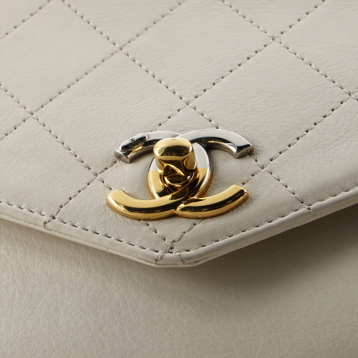 Two Tone Envelope Flap Bag Quilted Calfskin Medium - Deep Luxury