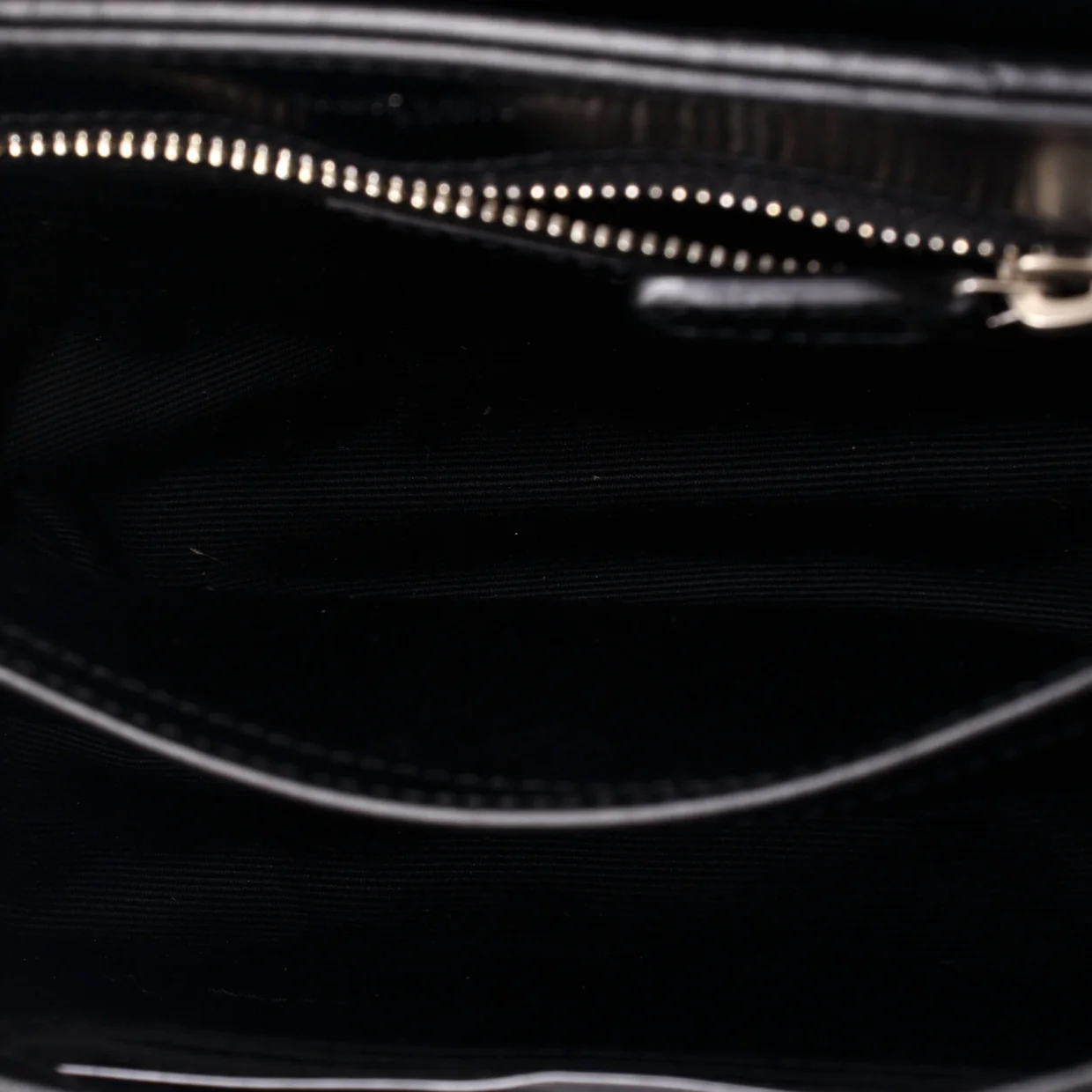 Loulou Shoulder Bag Matelasse Chevron Leather Toy - Deep Luxury