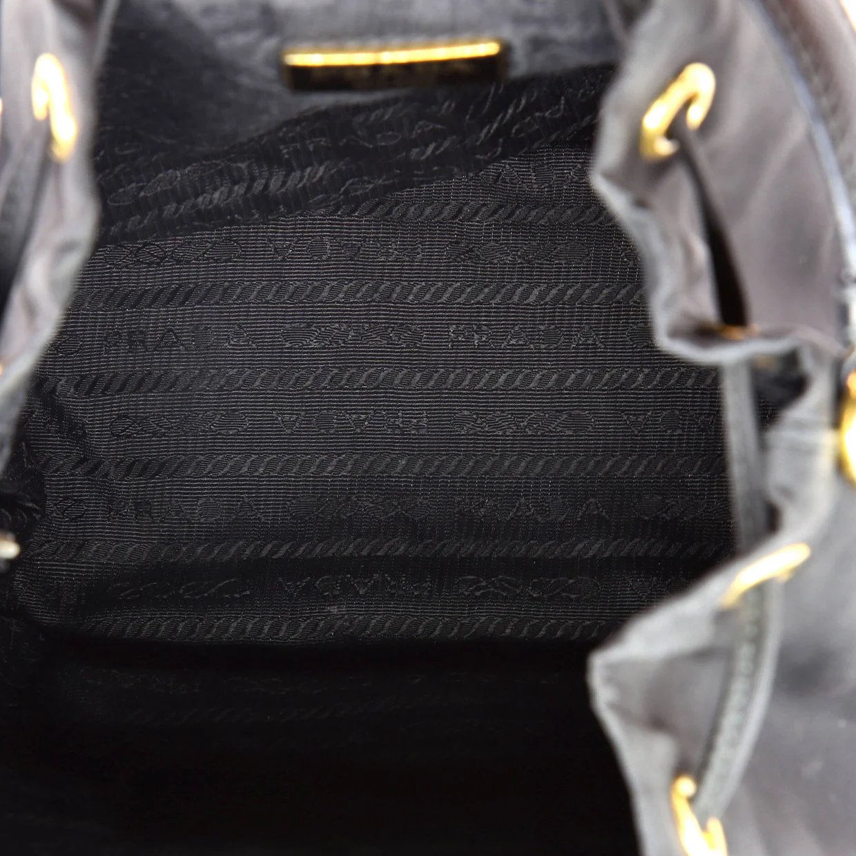 Drawstring Bucket Bag Tessuto Small - Deep Luxury