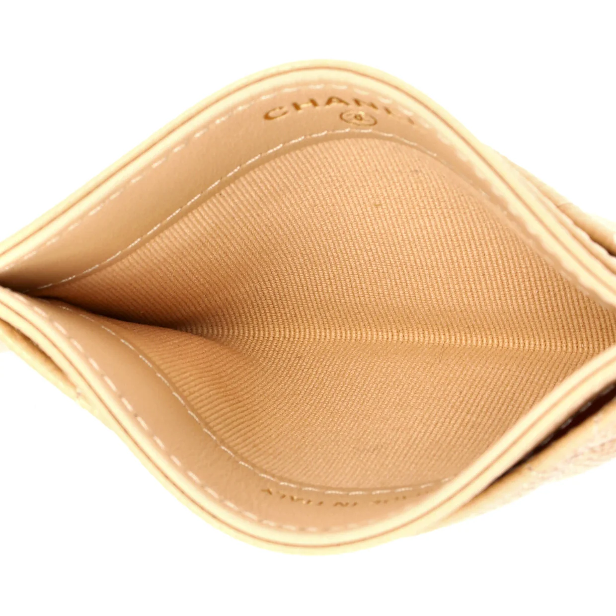 Classic Card Holder Quilted Caviar - Deep Luxury