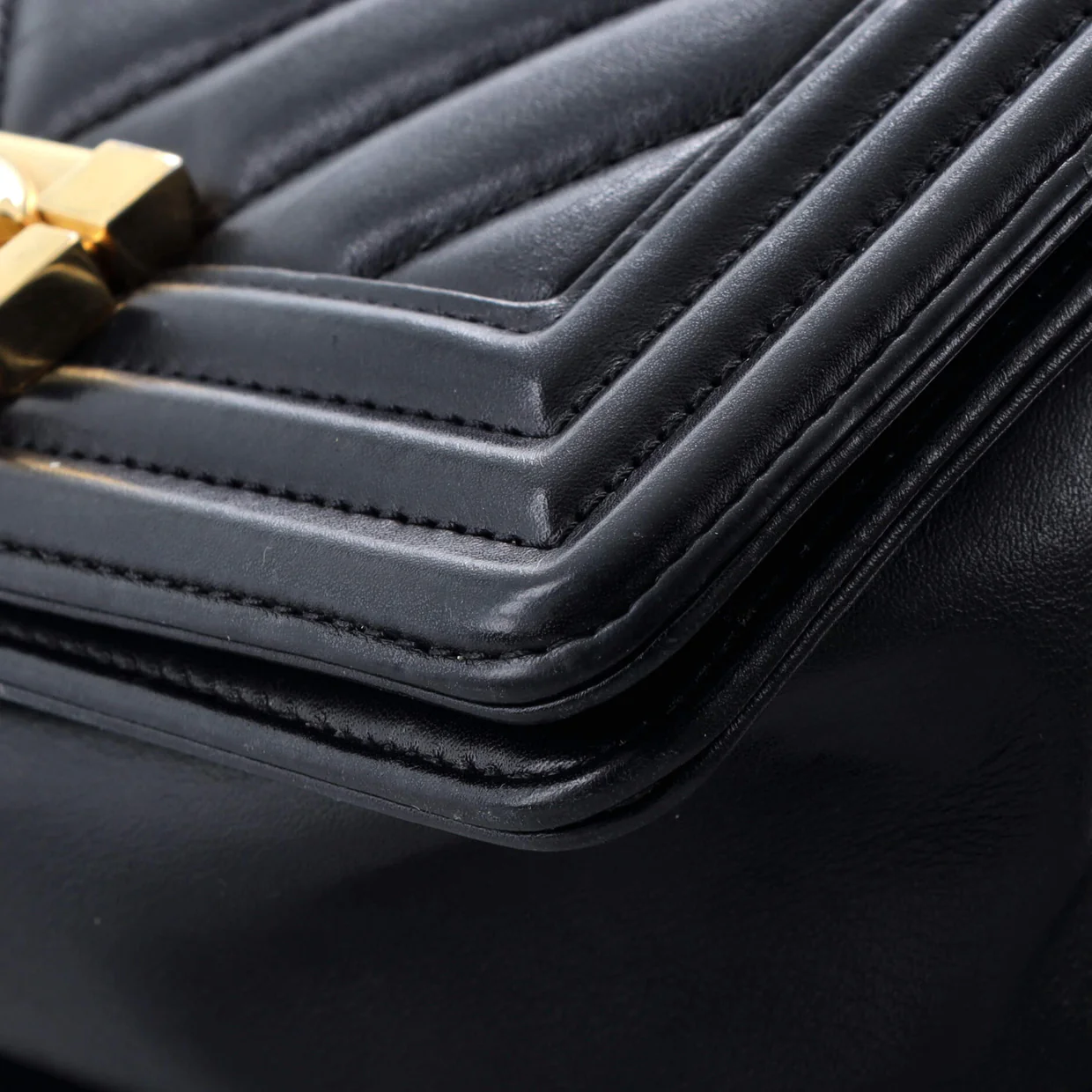 Boy Flap Bag Chevron Lambskin Small - Deep Luxury