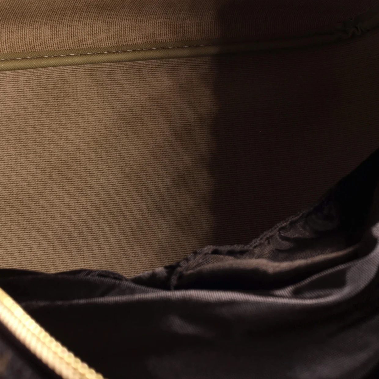 Evasion Travel Bag Monogram Canvas MM - Deep Luxury