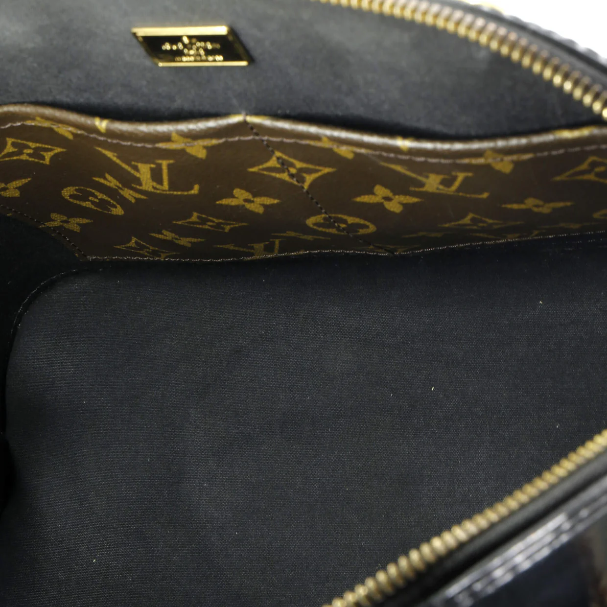 Alma Handbag Vernis with Monogram Canvas PM - Deep Luxury