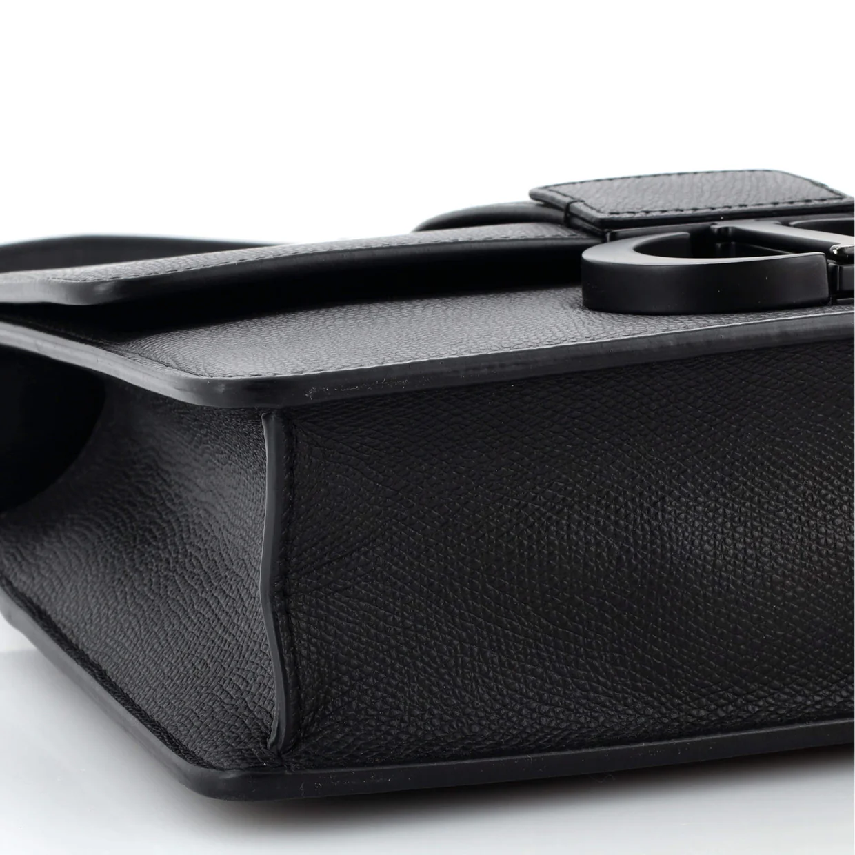 Ultra Matte 30 Montaigne Flap Bag Leather - Deep Luxury