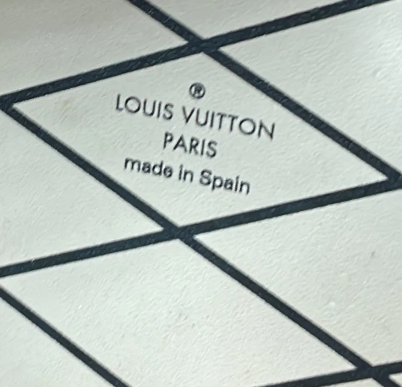 Mini Boite Chapeau Bag Monogram Vernis - Deep Luxury