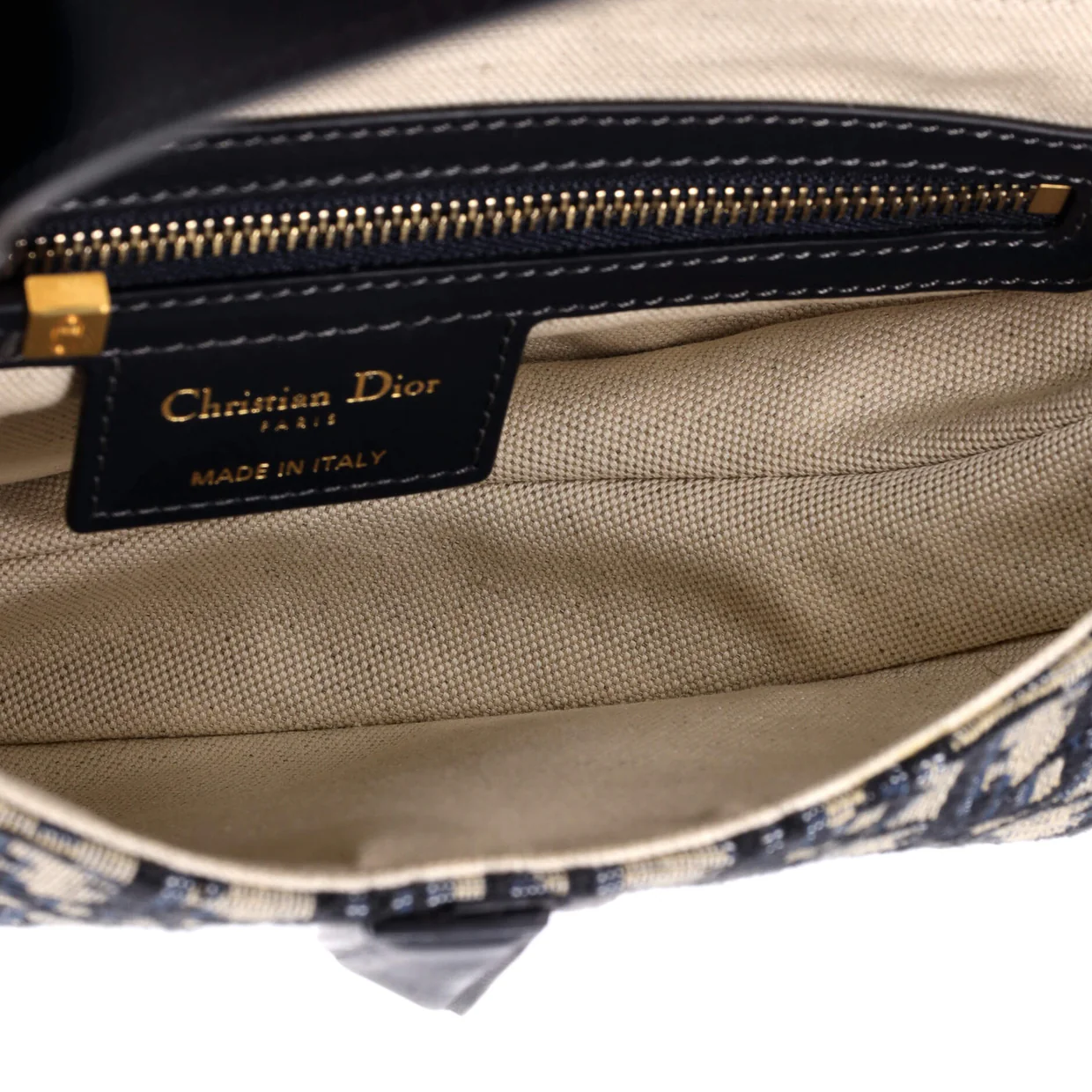 Saddle Handbag with Strap Oblique Canvas Medium - Deep Luxury