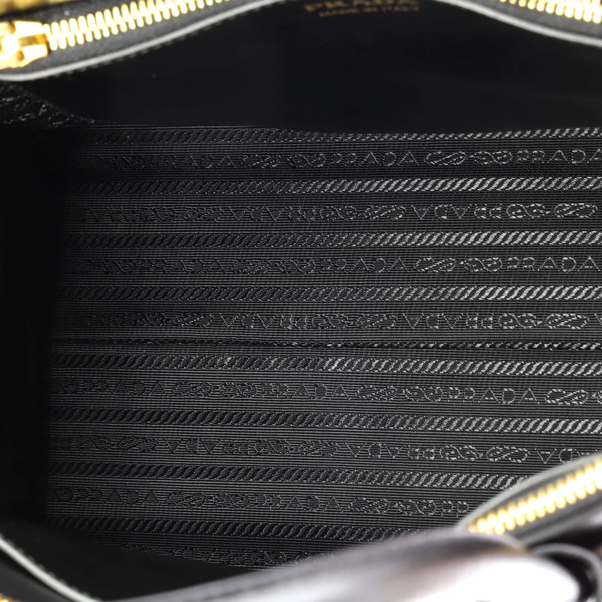 Paradigme Tote Saffiano with City Calf Medium - Deep Luxury