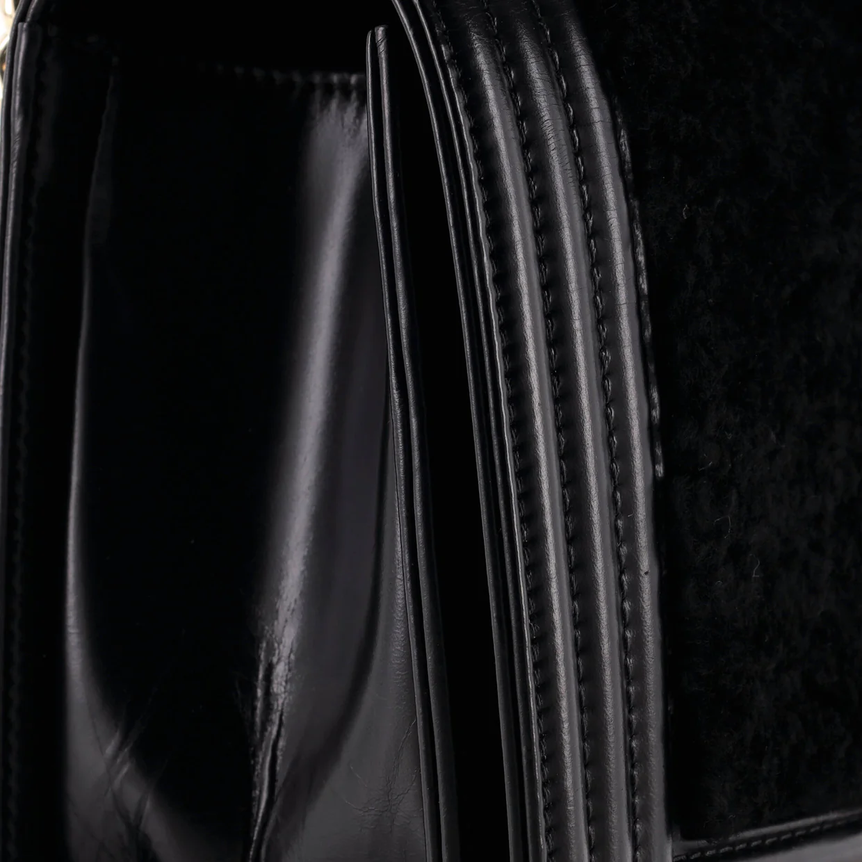 Boy Flap Bag Shearling with Leather Old Medium - Deep Luxury