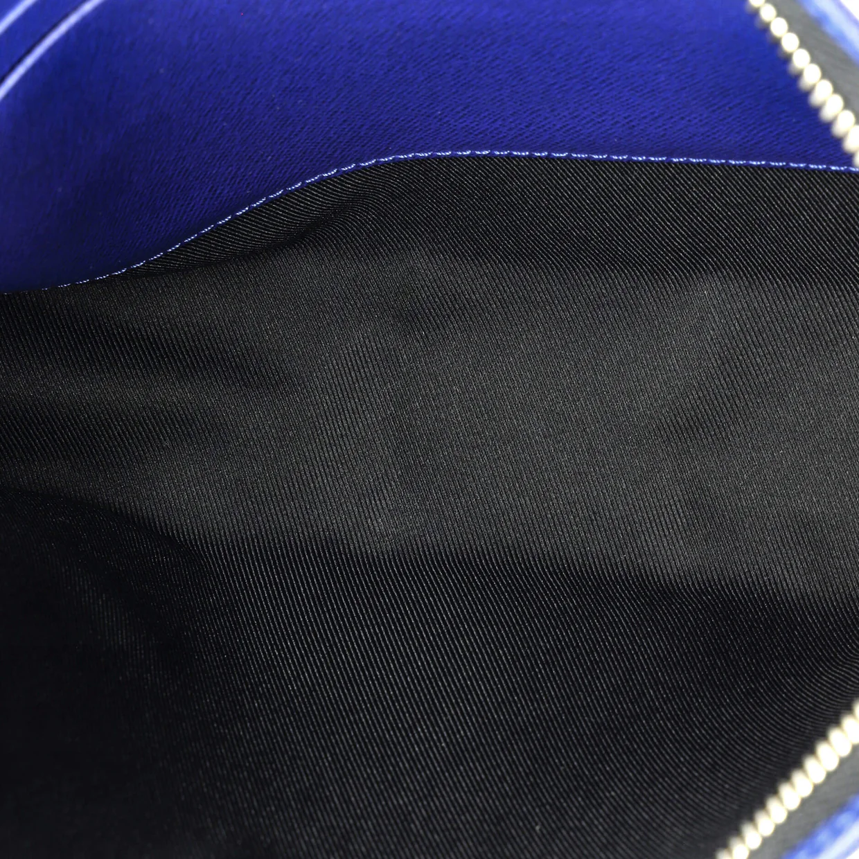 Pochette Voyage Monogram Taigarama MM - Deep Luxury