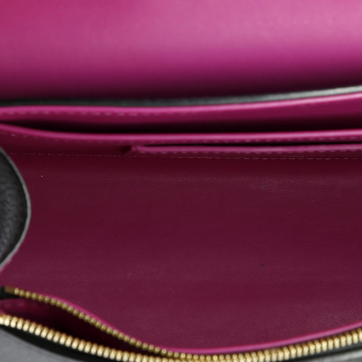 Twist One Handle Bag Taurillon Leather PM - Deep Luxury