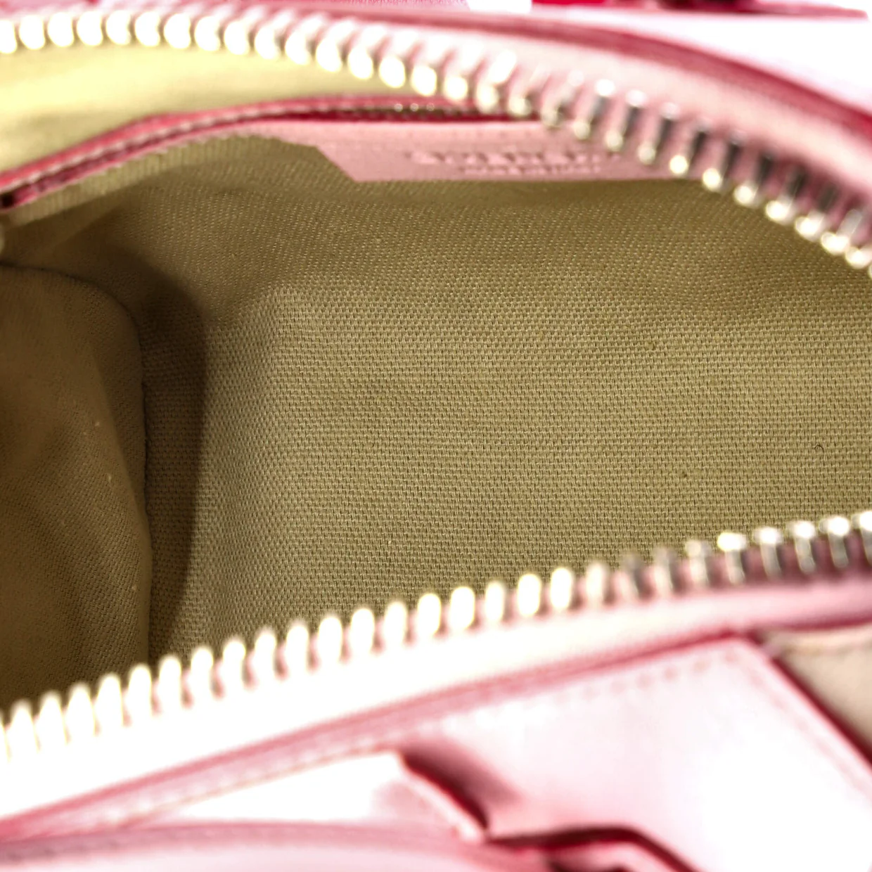 Antigona Bag Leather Mini - Deep Luxury