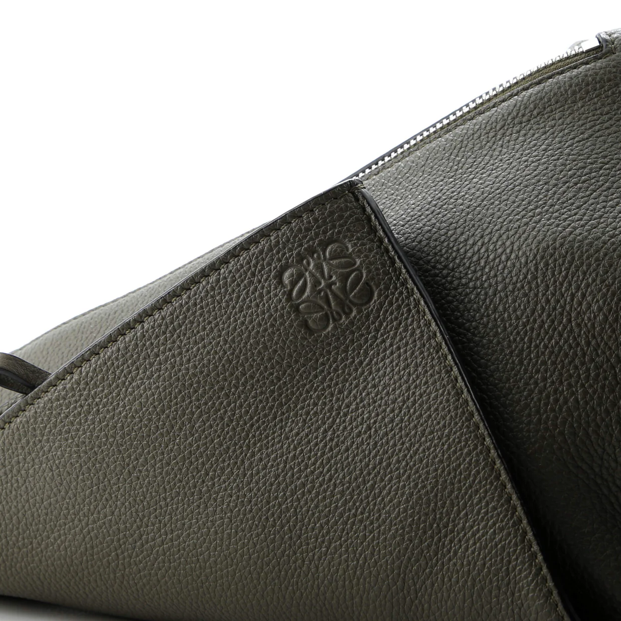 Anton Sling Bag Leather Small - Deep Luxury
