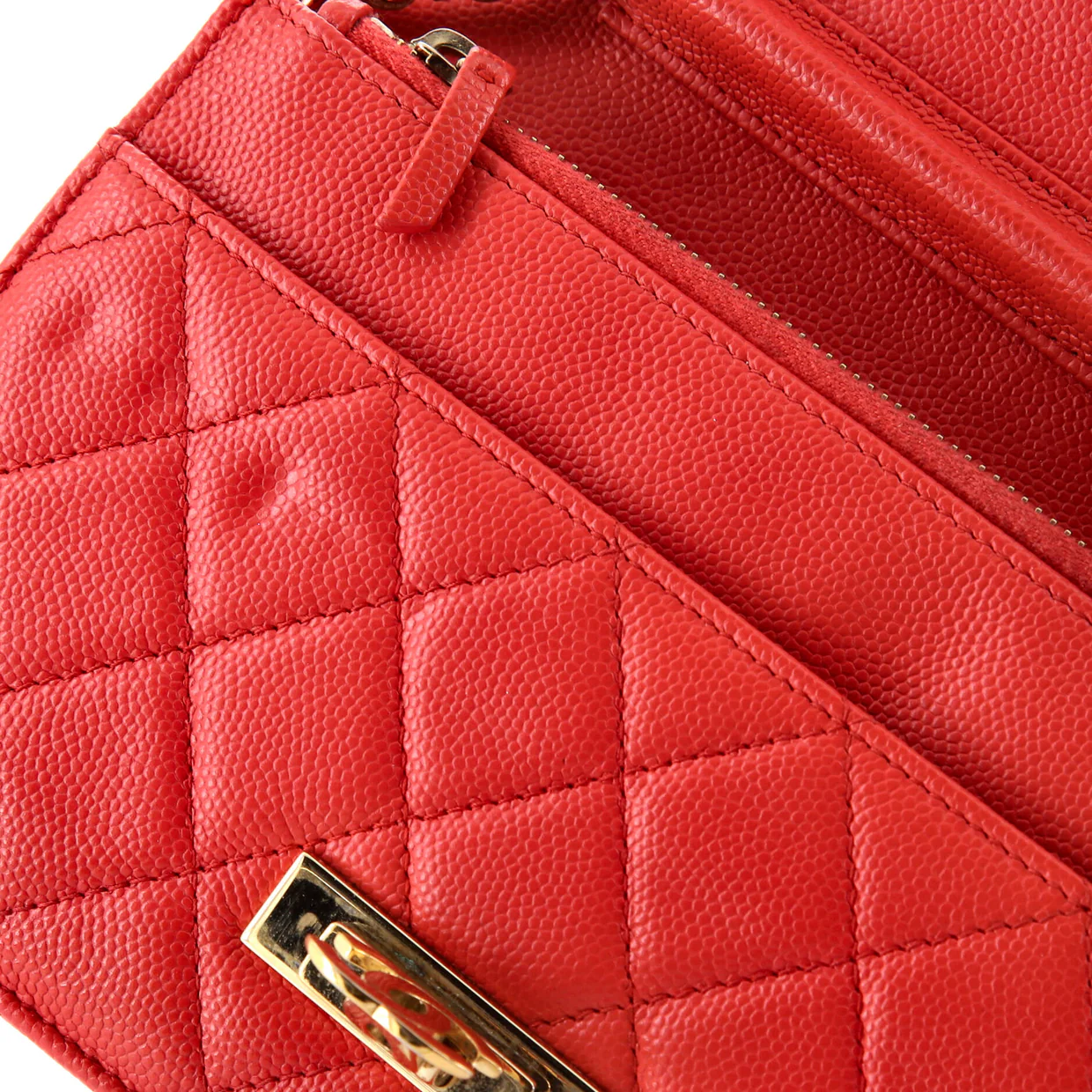 Golden Class Wallet on Chain Quilted Caviar - Deep Luxury