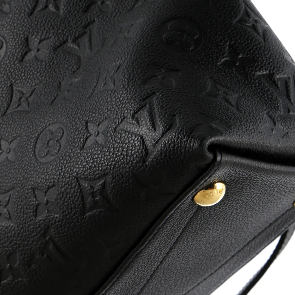 V Tote Monogram Empreinte Leather MM - Deep Luxury