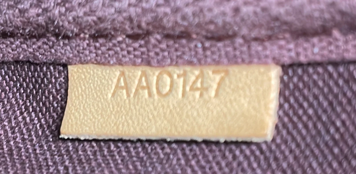 Favorite Handbag Monogram Canvas MM - Deep Luxury