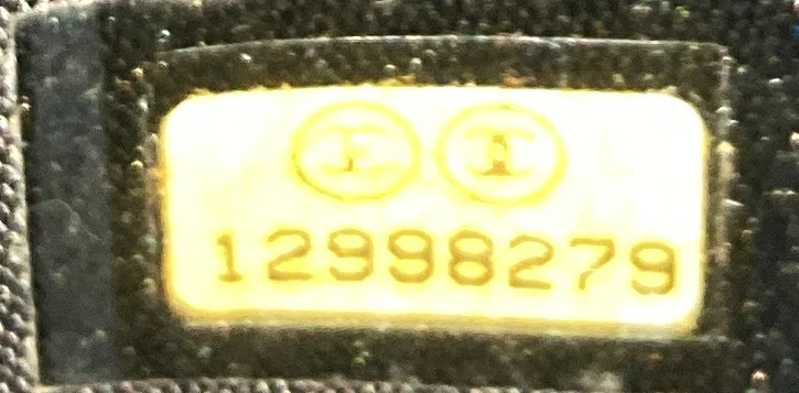 Timeless CC Zipped Wallet Caviar Long - Deep Luxury