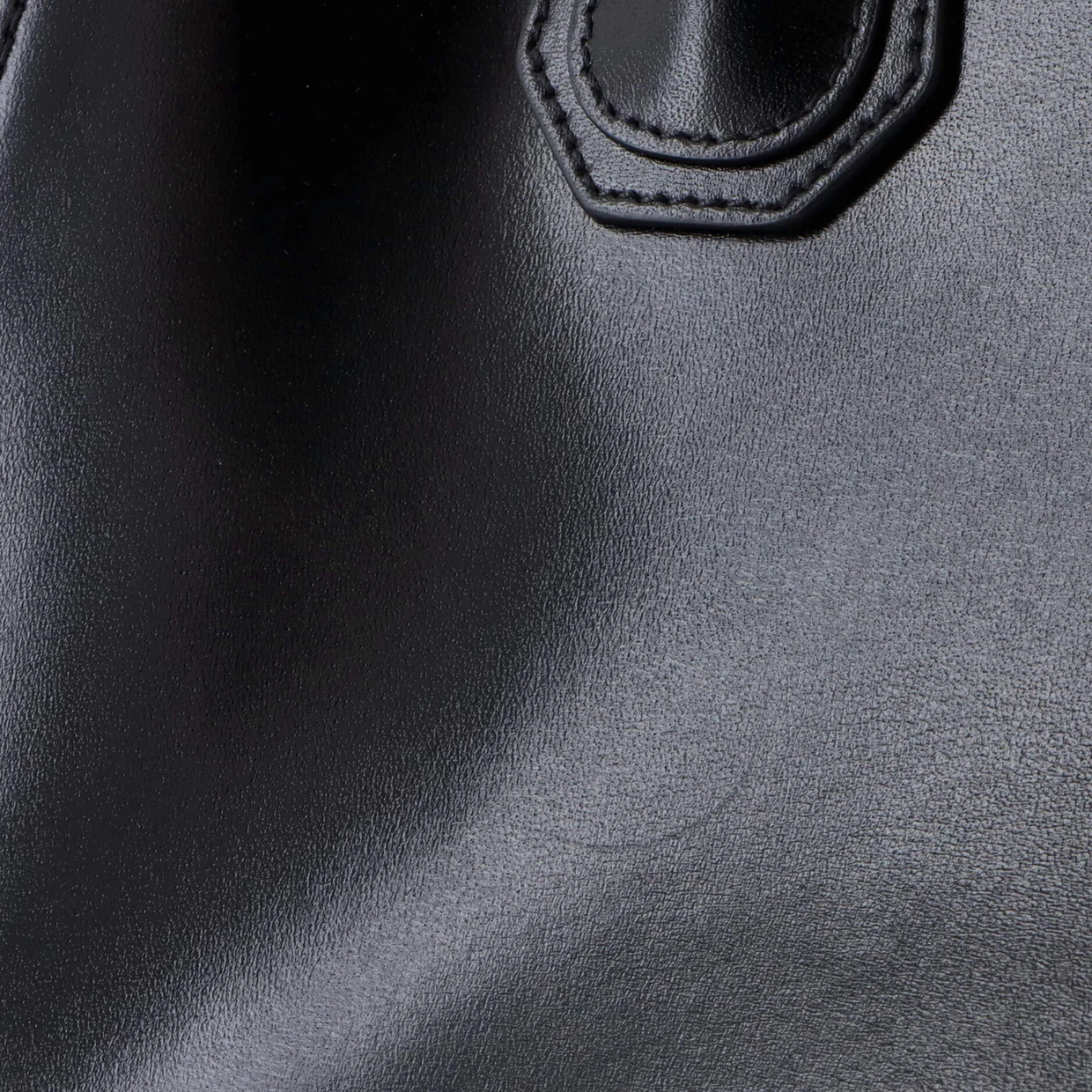 Antigona Bag Glazed Leather Medium - Deep Luxury