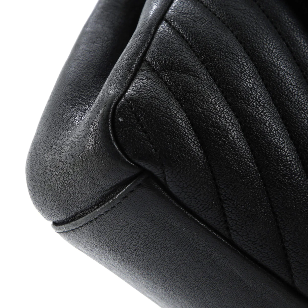 Classic Monogram College Bag Matelasse Chevron Leather Medium - Deep Luxury
