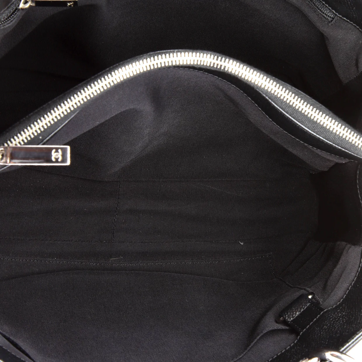 Grand Shopping Tote Quilted Caviar - Deep Luxury