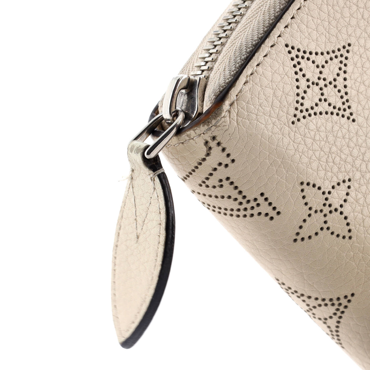 Zippy Wallet Mahina Leather - Deep Luxury