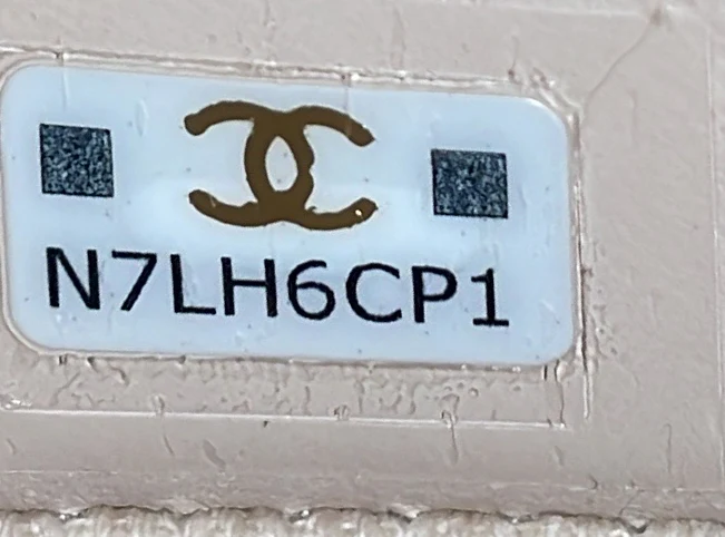 Business Affinity Drawstring Bucket Bag Quilted Caviar Mini - Deep Luxury