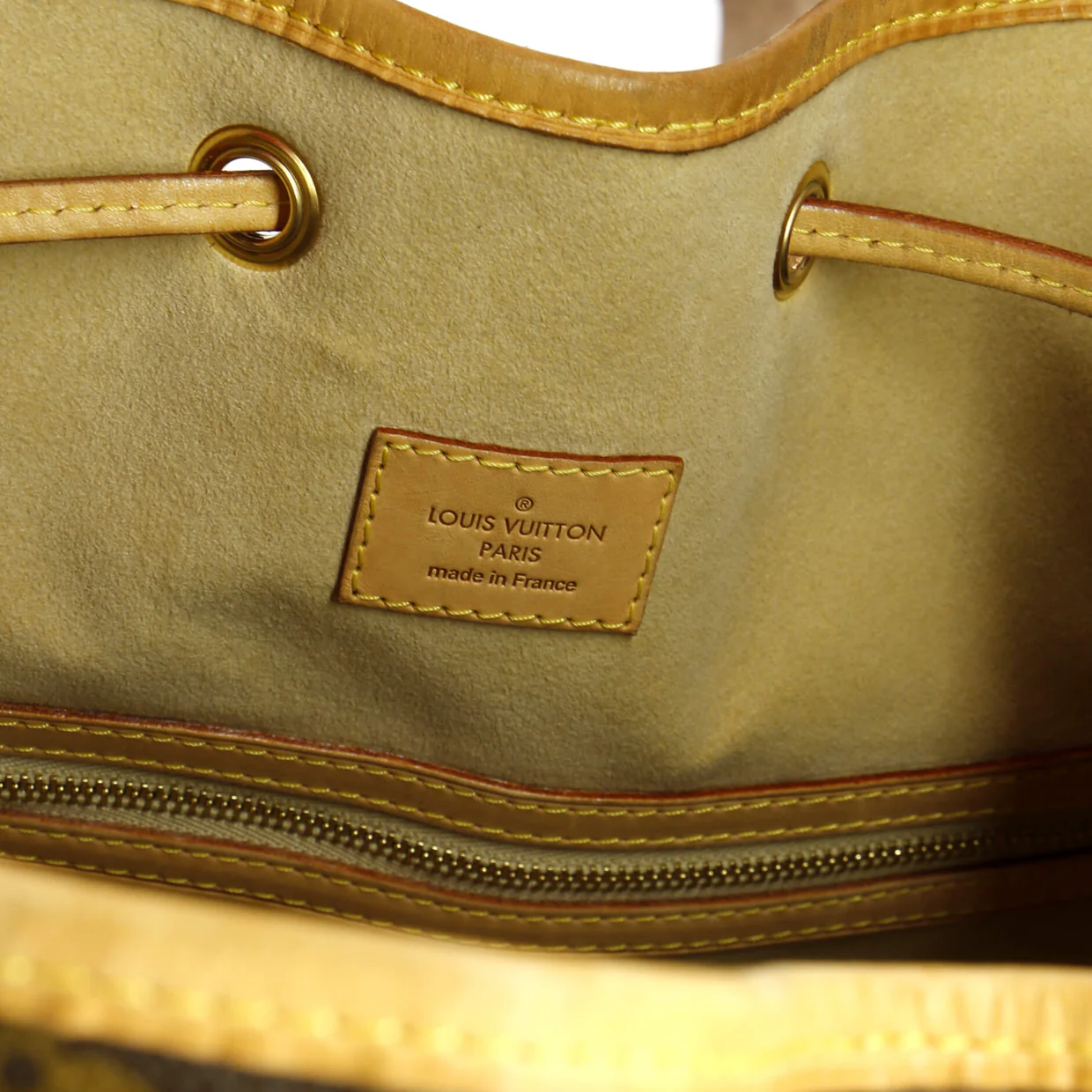 Neo Shoulder Bag Monogram Canvas - Deep Luxury