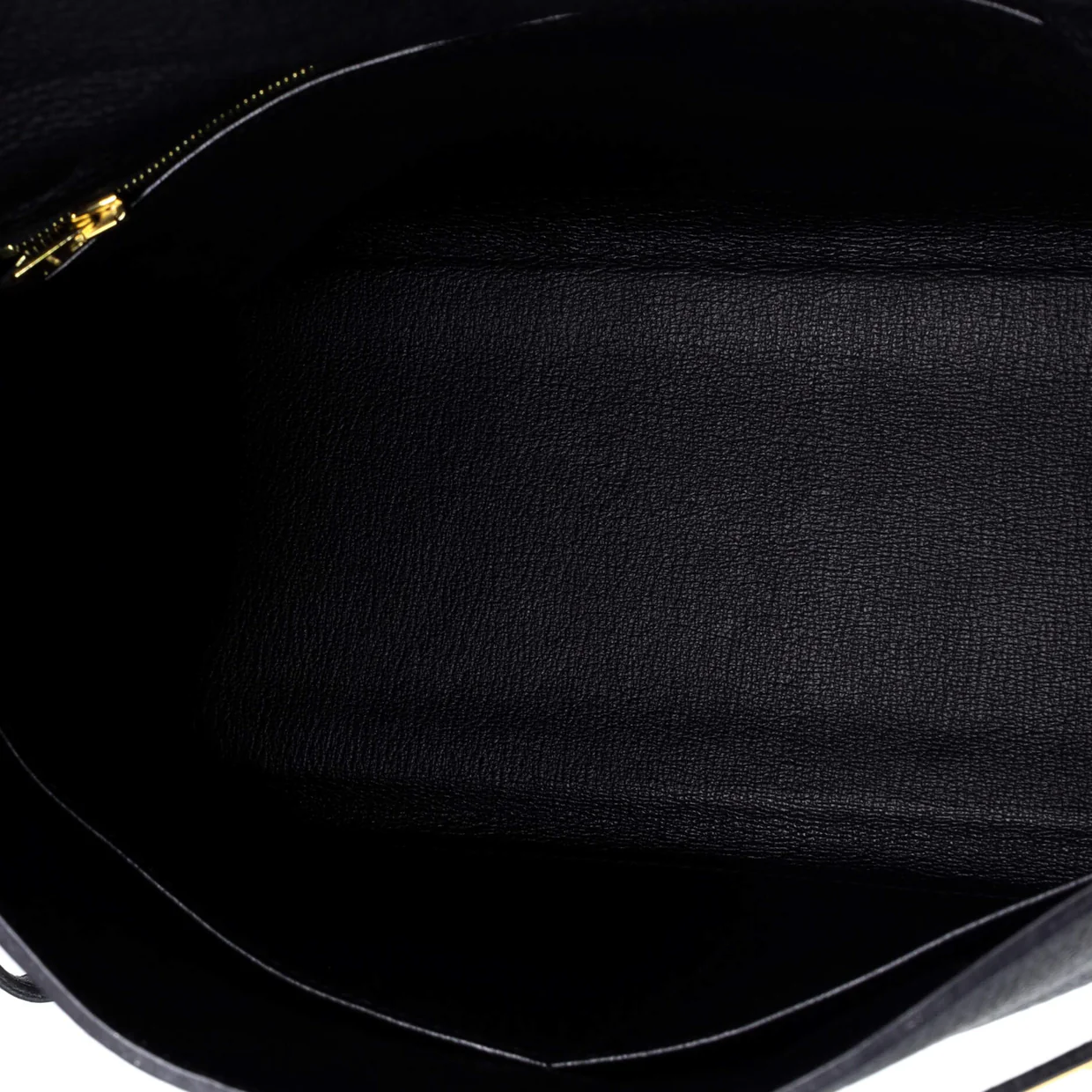 Kelly Handbag Noir Clemence with Gold Hardware 32 - Deep Luxury