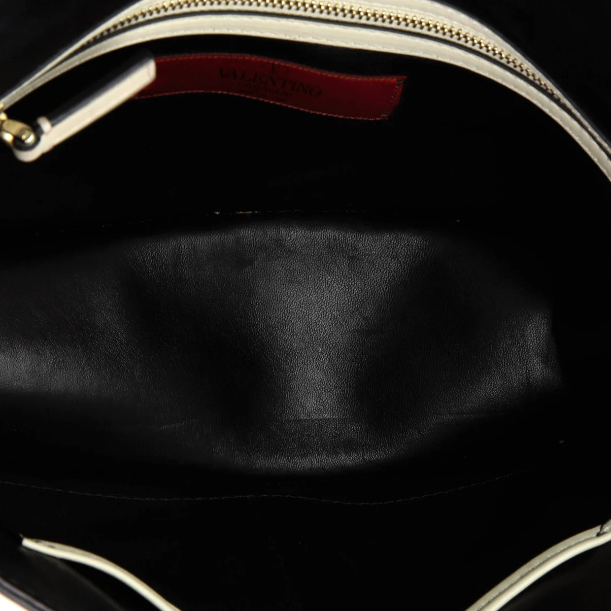 Glam Lock Shoulder Bag Leather Medium - Deep Luxury