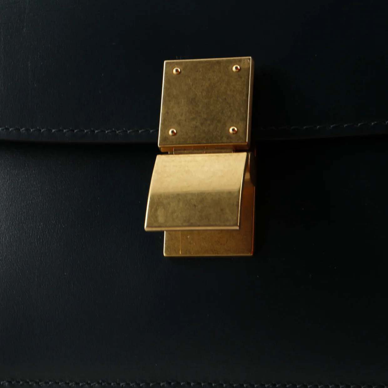 Classic Box Bag Smooth Leather Teen - Deep Luxury