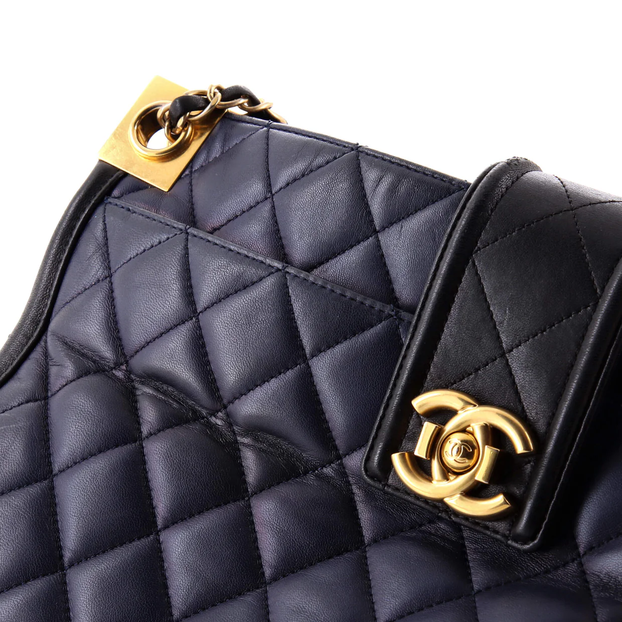 Elegant CC Tote Quilted Lambskin Large - Deep Luxury