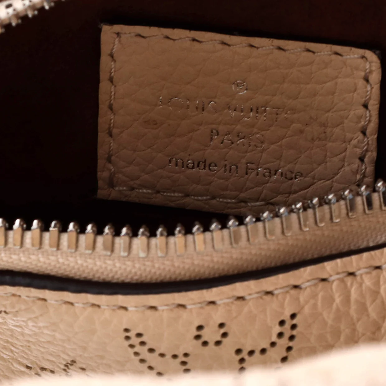 Why Knot Shoulder Bag Mahina Leather PM - Deep Luxury