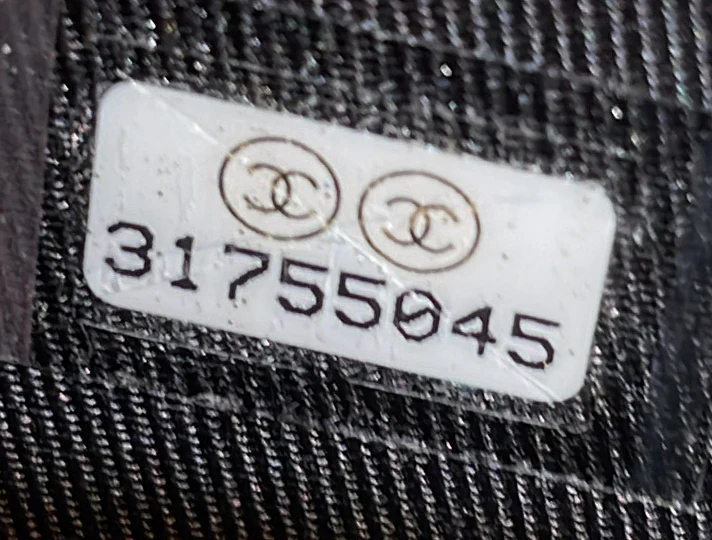 Frame Chain Around Round Clutch with Chain Quilted Lambskin Mini - Deep Luxury