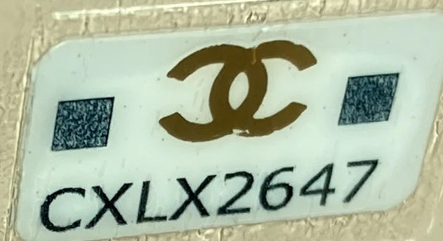 Business Affinity Top Handle Vanity Case with Chain Quilted Caviar Small - Deep Luxury