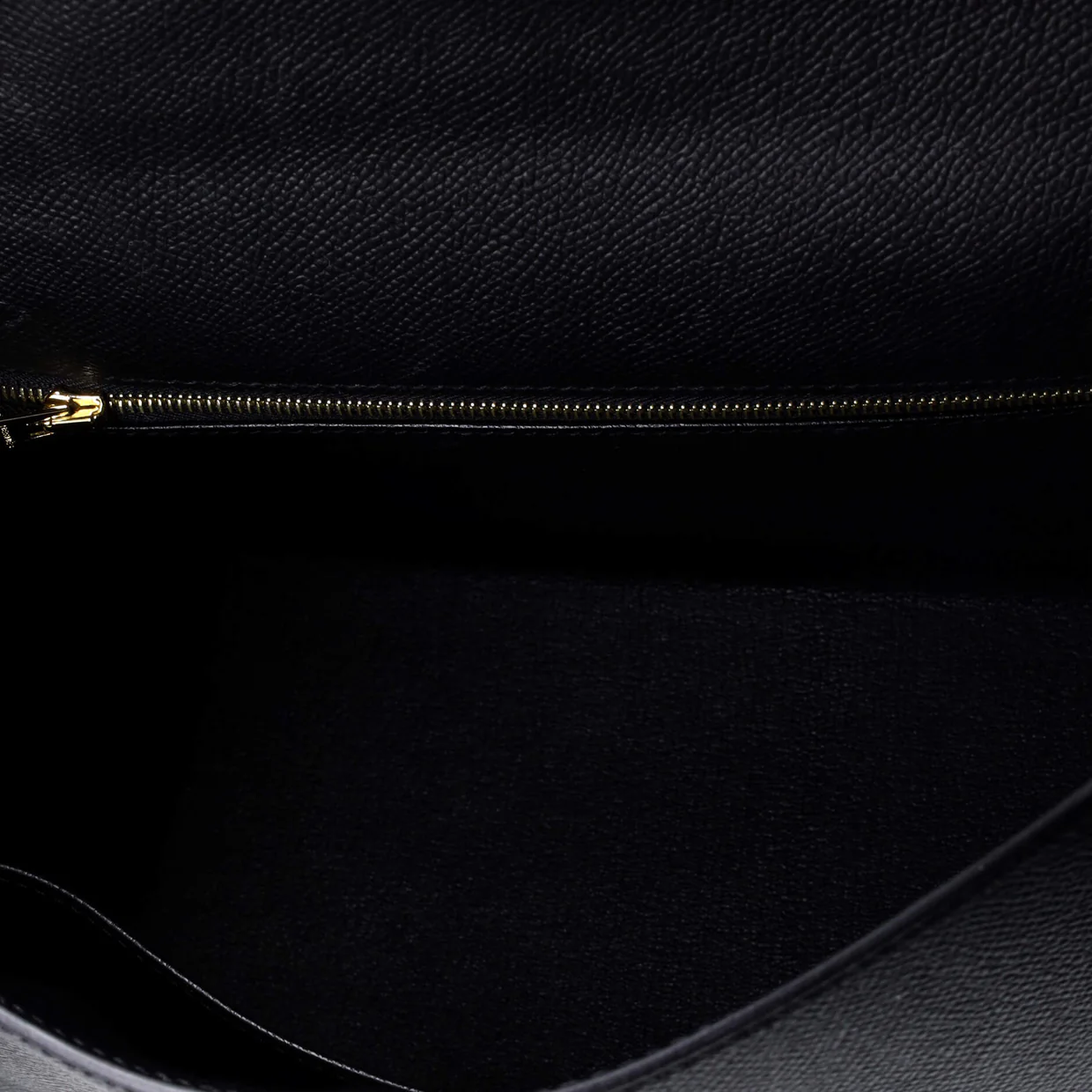 Kelly Handbag Noir Epsom with Gold Hardware 28 - Deep Luxury