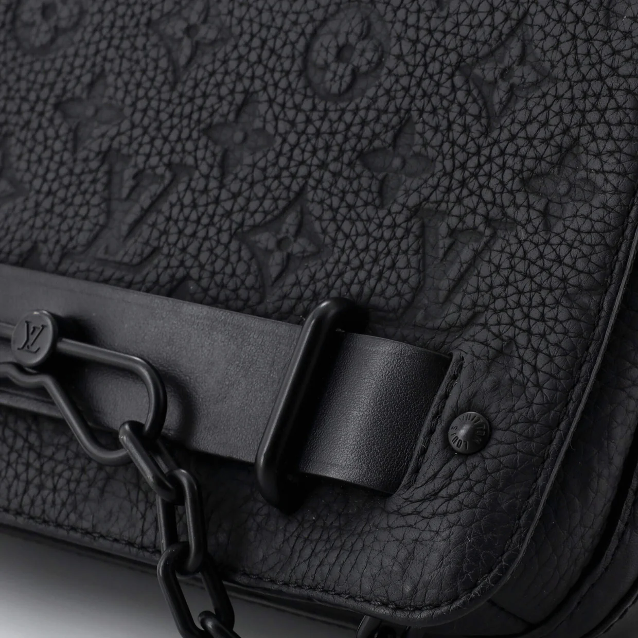 Steamer Messenger Bag Monogram Taurillon Leather - Deep Luxury