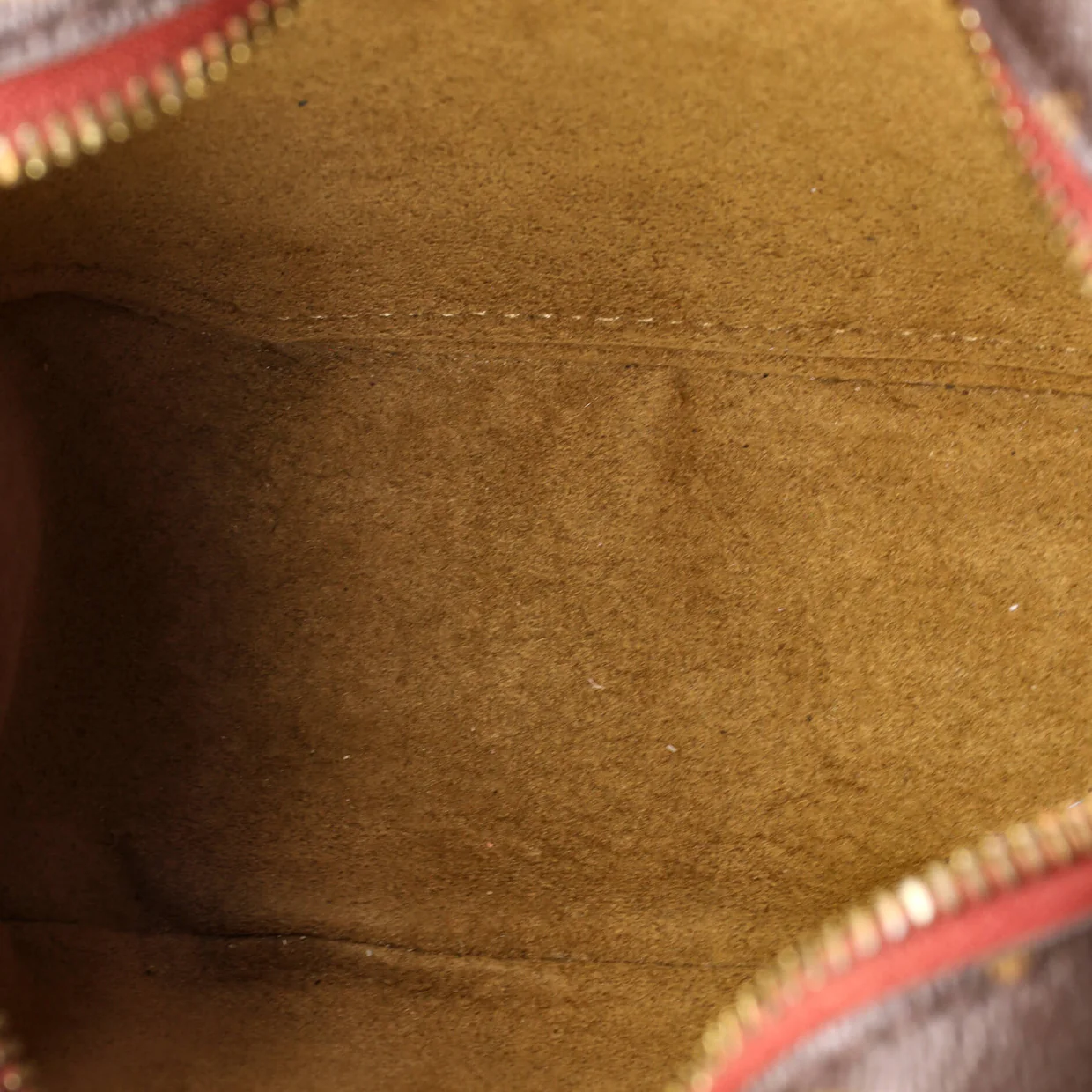 Boite Chapeau Souple Bag Monogram Canvas PM - Deep Luxury