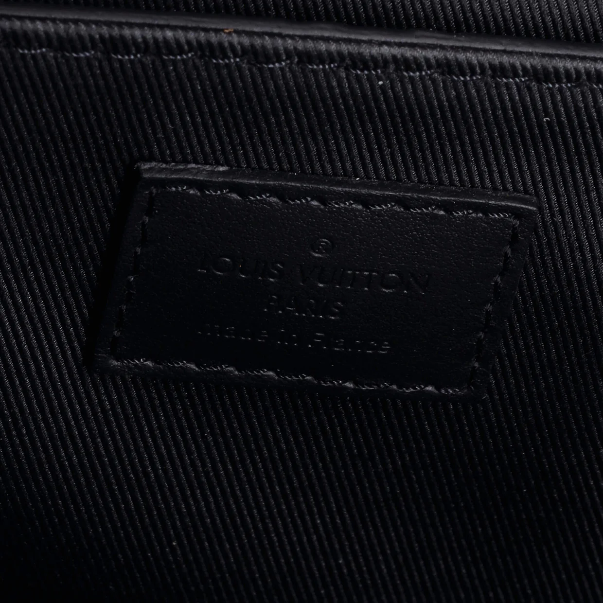 Trunk Slingbag Monogram Seal Leather - Deep Luxury