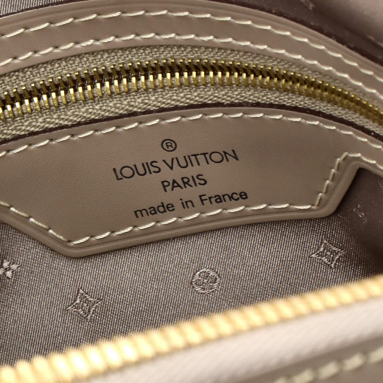 Suhali Lockit Handbag Leather PM - Deep Luxury