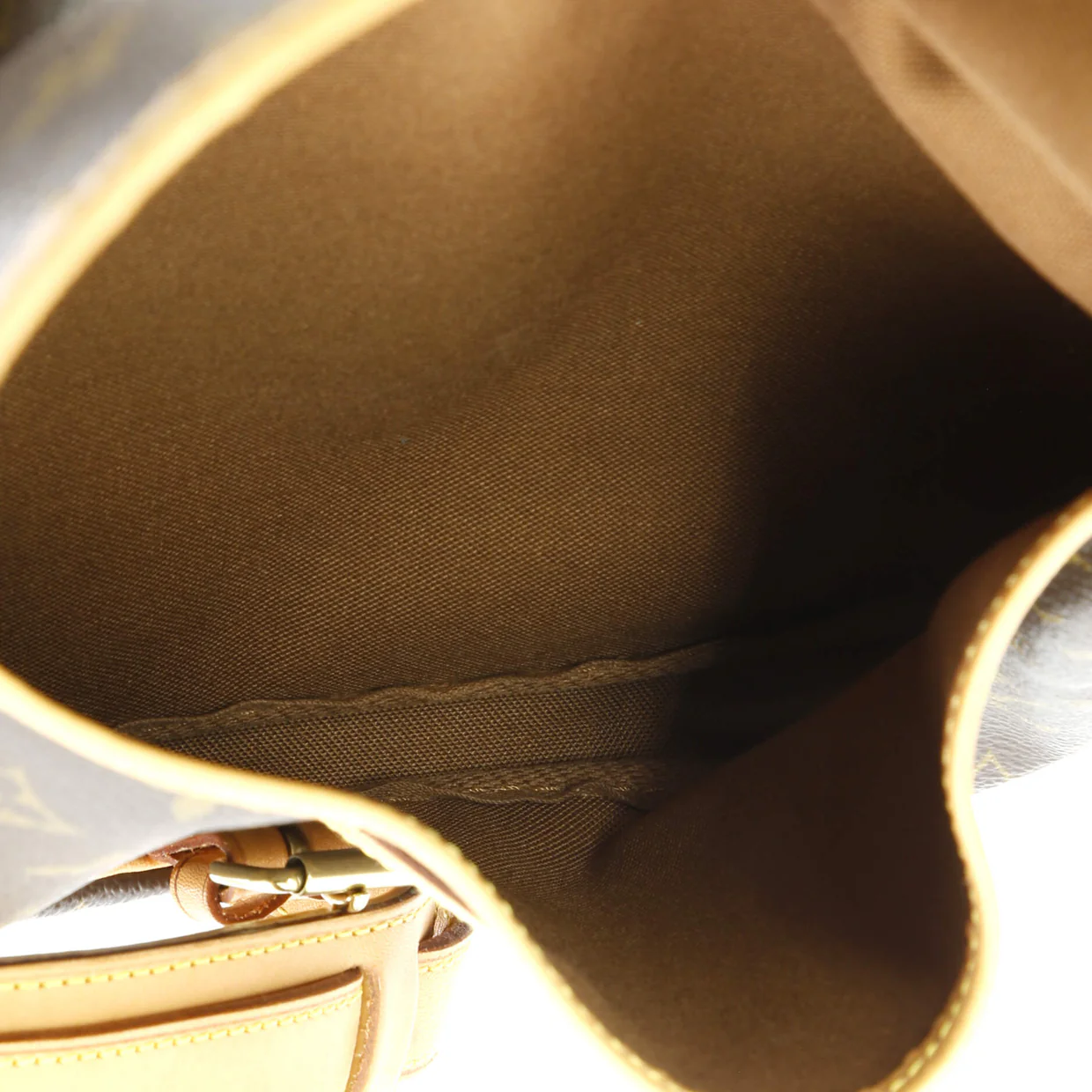 Saumur Handbag Monogram Canvas 30 - Deep Luxury