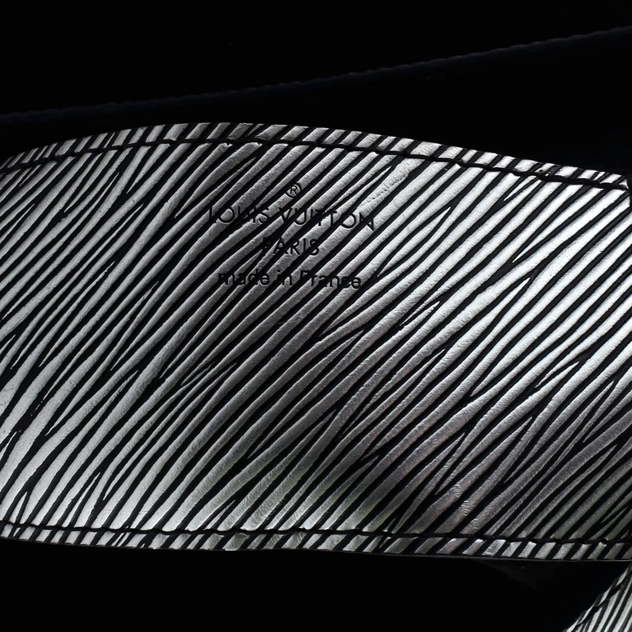 Twist Handbag Epi Leather MM - Deep Luxury