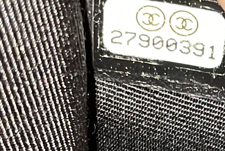 Statement Flap Bag Chevron Calfskin Medium - Deep Luxury