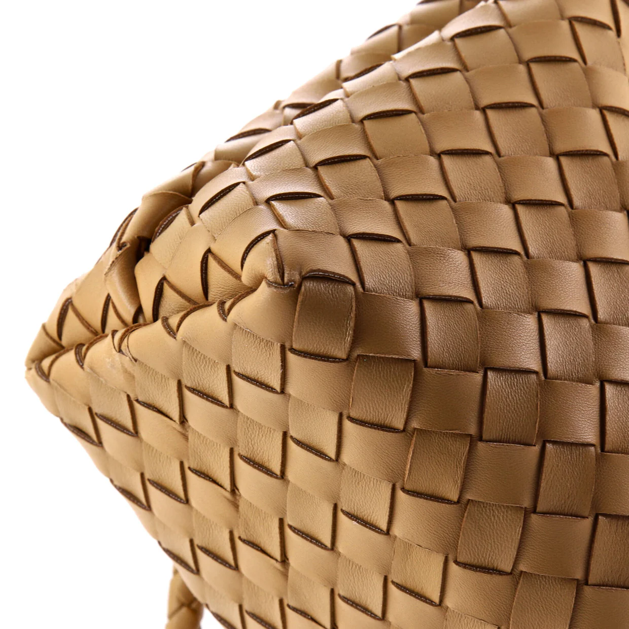 Andiamo Top Handle Bag Intrecciato Nappa Medium - Deep Luxury