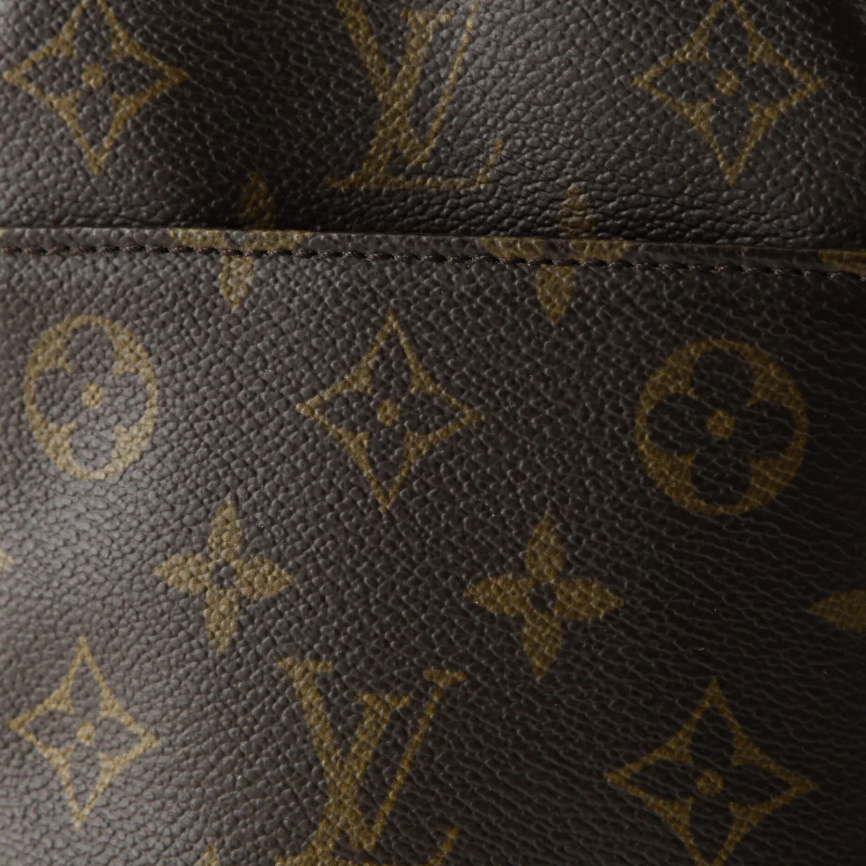 Pochette Gange Monogram Canvas - Deep Luxury