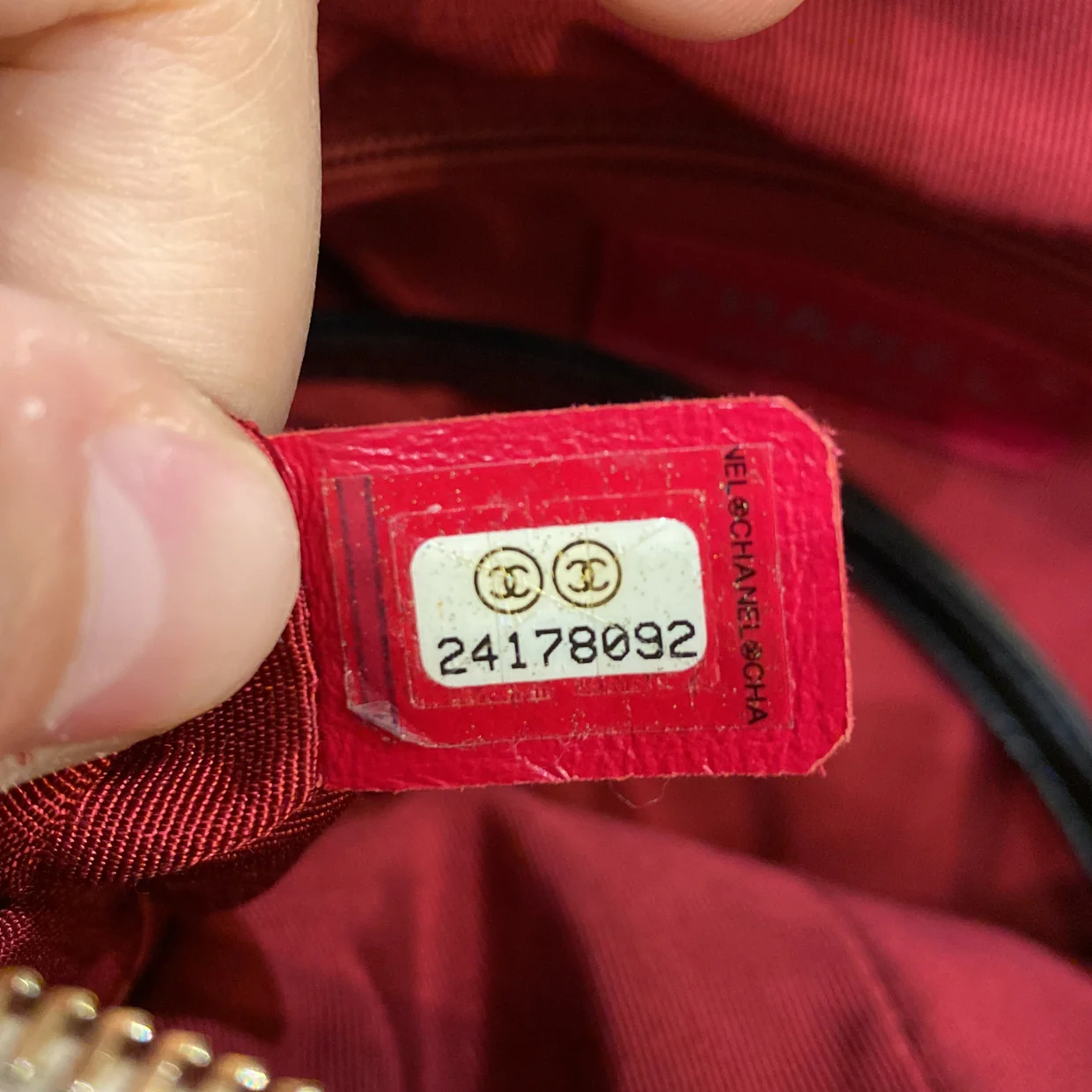 Gabrielle Hobo Quilted Aged Calfskin Medium - Deep Luxury