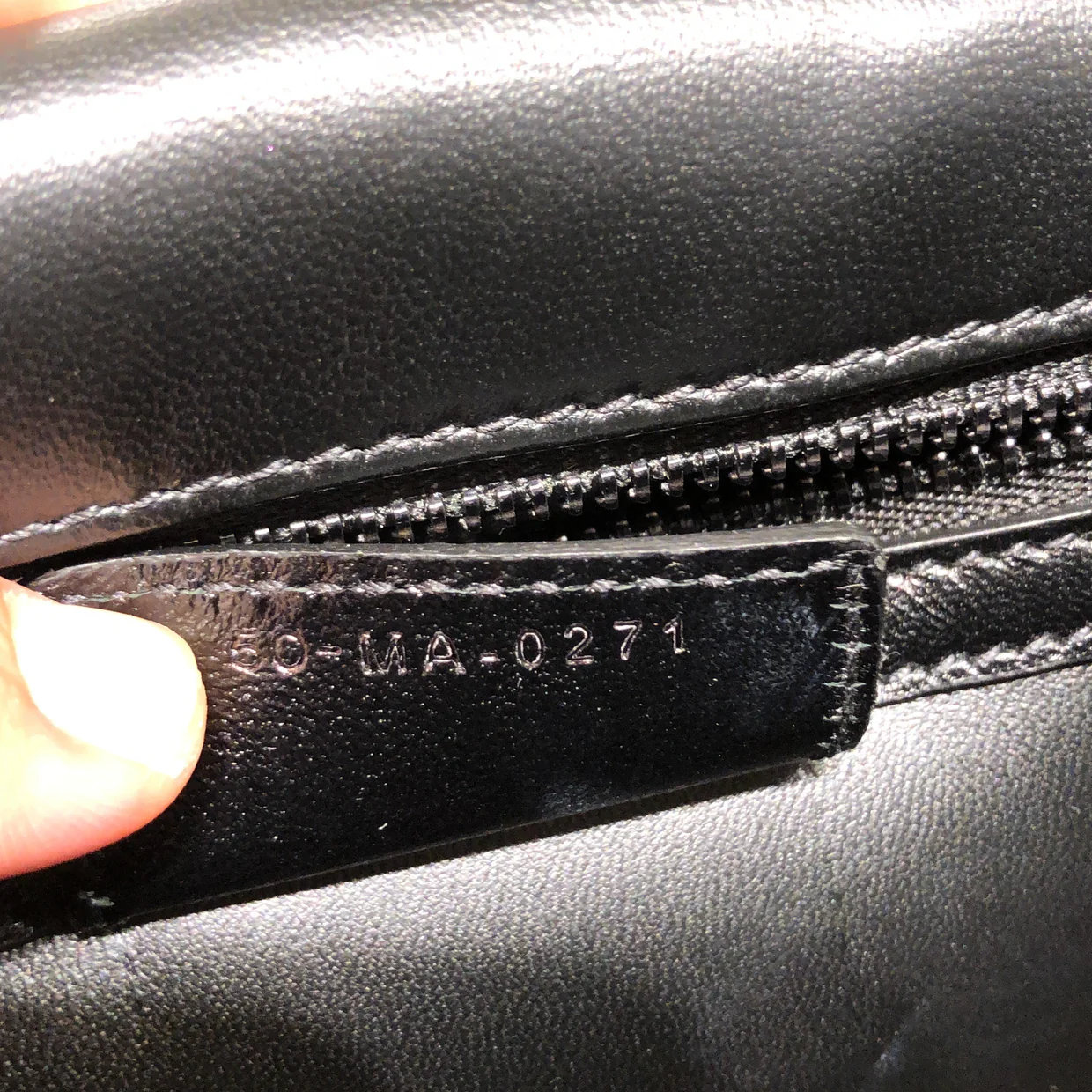Caro Bag Macrocannage Quilt Calfskin Medium - Deep Luxury